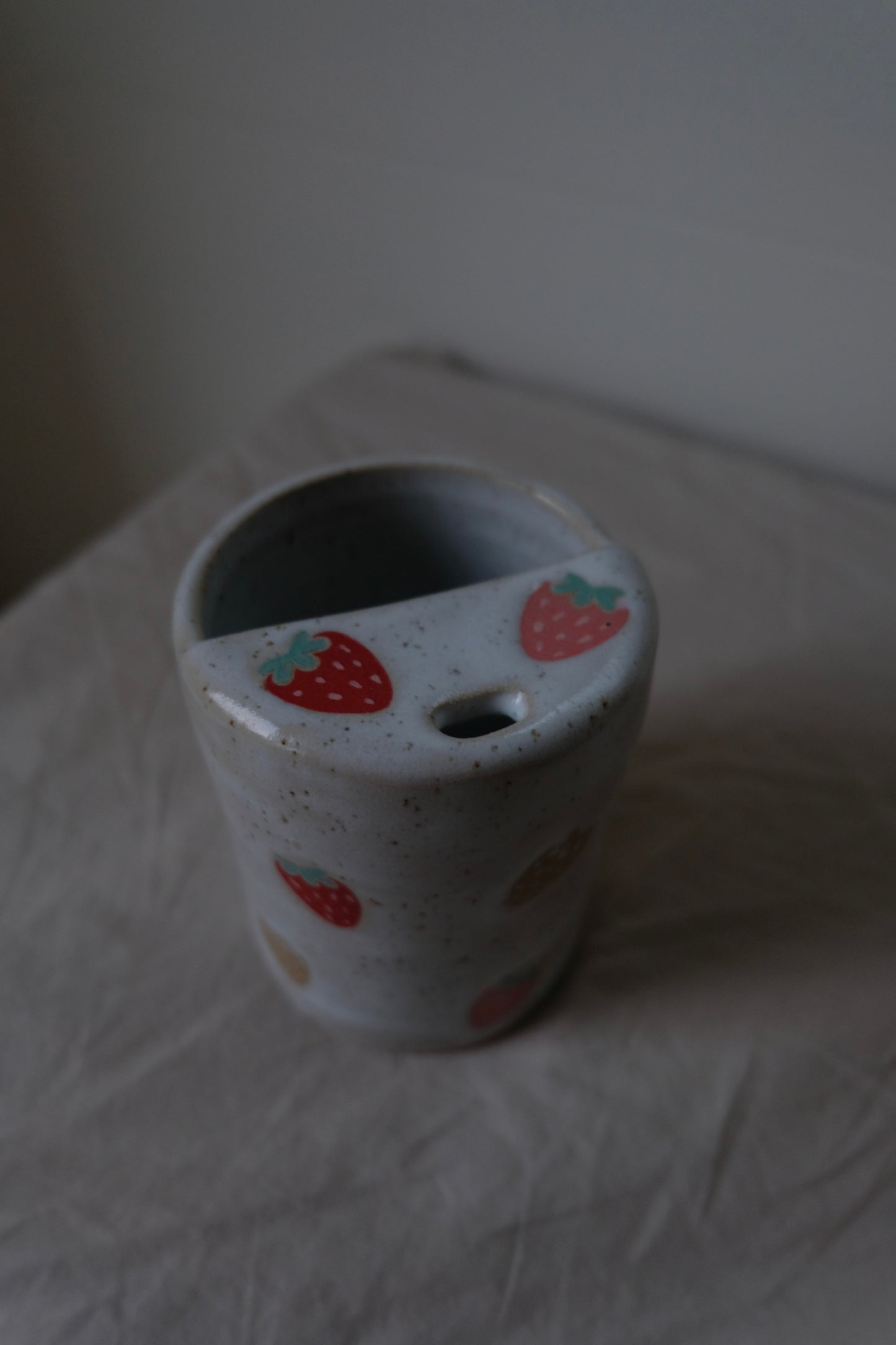 To-go Mug - Strawberry White